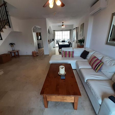 3 Bedroom Home With Amazing Views & Outdoor Spaces 马尼尔瓦 外观 照片
