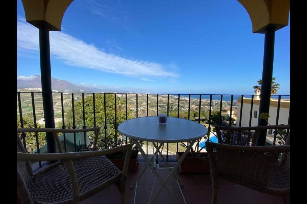 3 Bedroom Home With Amazing Views & Outdoor Spaces 马尼尔瓦 外观 照片