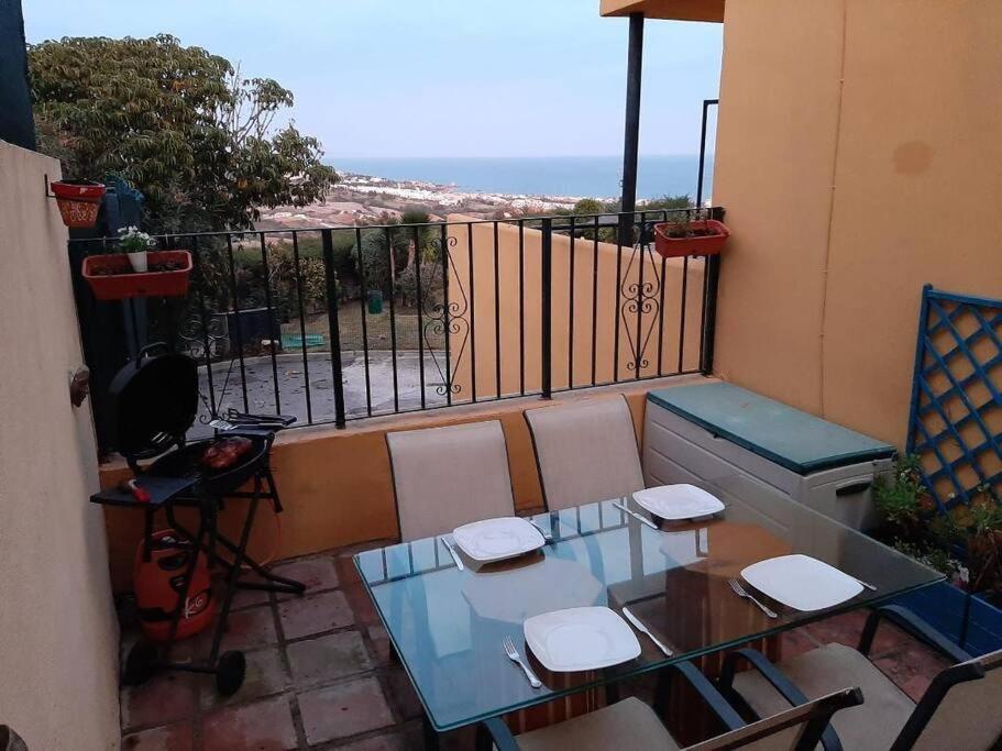 3 Bedroom Home With Amazing Views & Outdoor Spaces 马尼尔瓦 外观 照片